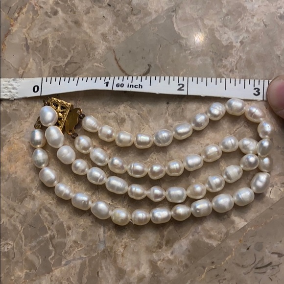 Vintage Freshwater Pearl Bracelet / Golden Clasp - Picture 4 of 4